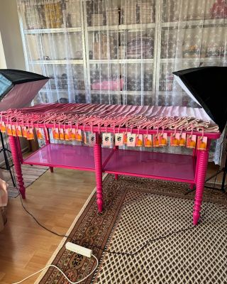 Ako dopadla kolekcia ORCHIDEY s naskladnením až 66 kusov? Prívesky sa vypredali hneď v prvý večer a z nohavíc ostala už...